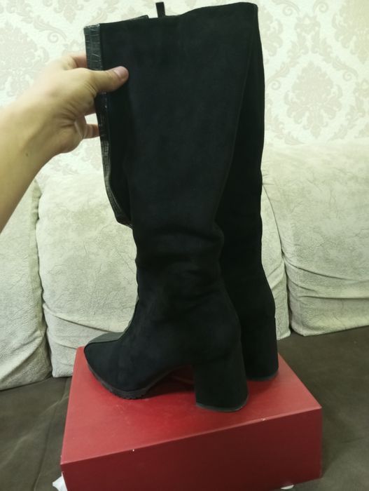 женский сапог в хорошем состоянии  почти новый