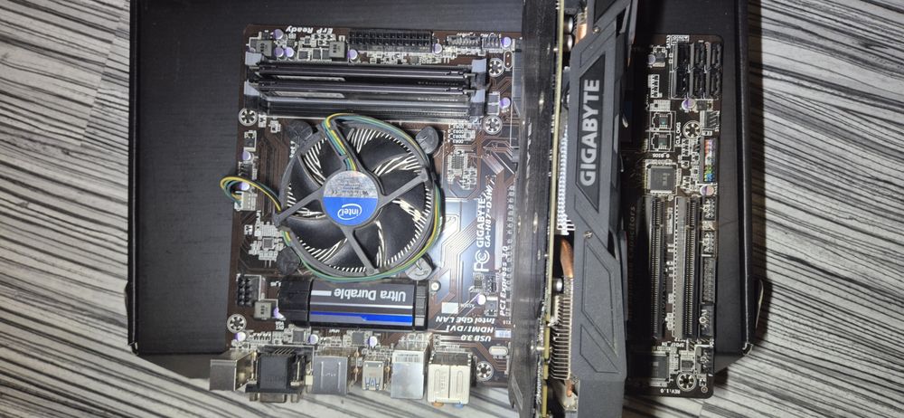 Kit Intel Core i5-4570   și 16gb ddr3