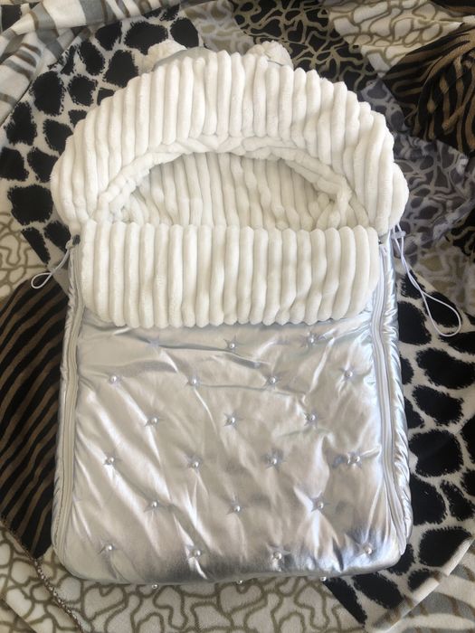 Продам шикарный конверт на выписку!