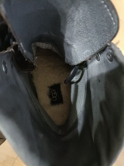 Ghete UGG Bărbați măsura 45 in stare buna