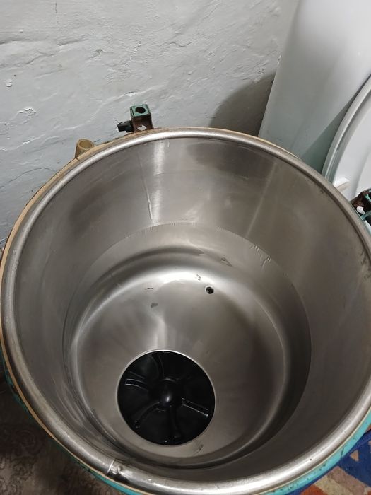 Продам стиральную машину