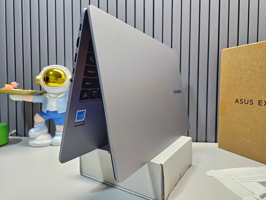 ПРОДАМ Asus ExpertBook 15 Ноутбук Core™i5-13420H/16GB/512SSD/15.6"iPS.