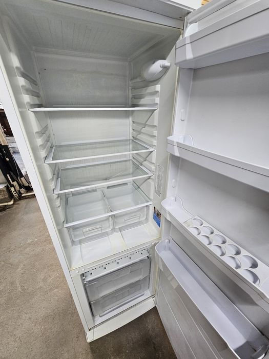 Холодильник Индезит в хорошем состоянии