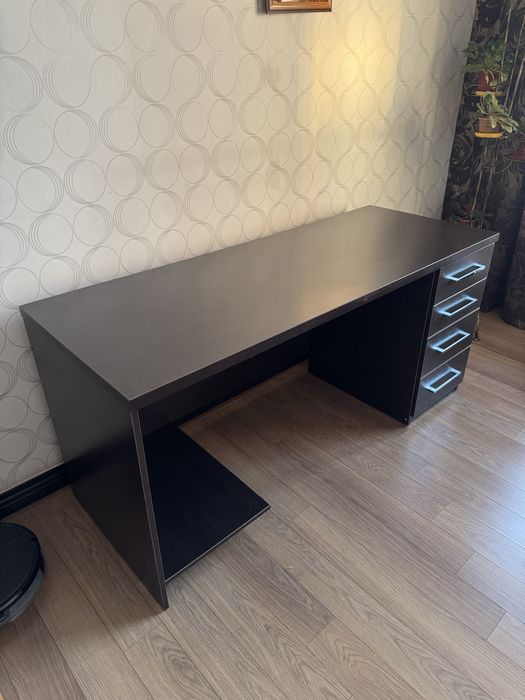 Стол компьютерный, письменный