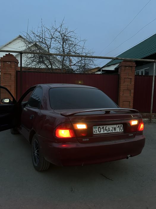Mazda 323 ba 1996 года