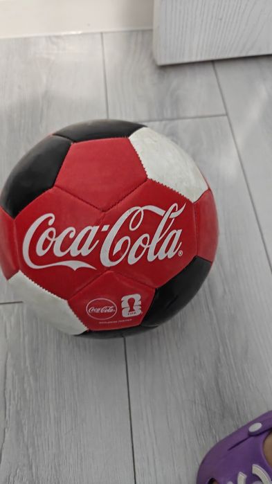 Мяч от Coca cola