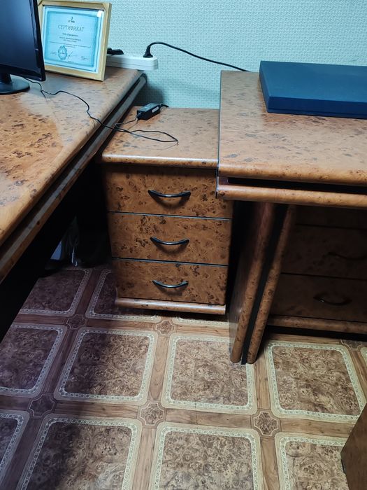 Продам мебель для офиса