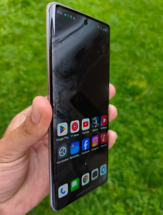 Flagman Oppo Reno 11 5G 12/256 в полном комп. в идеале
телефон с шикар