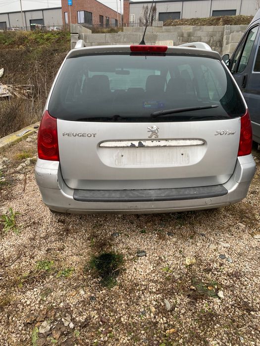 Vând Peugeot 307 pentru dezmembrare