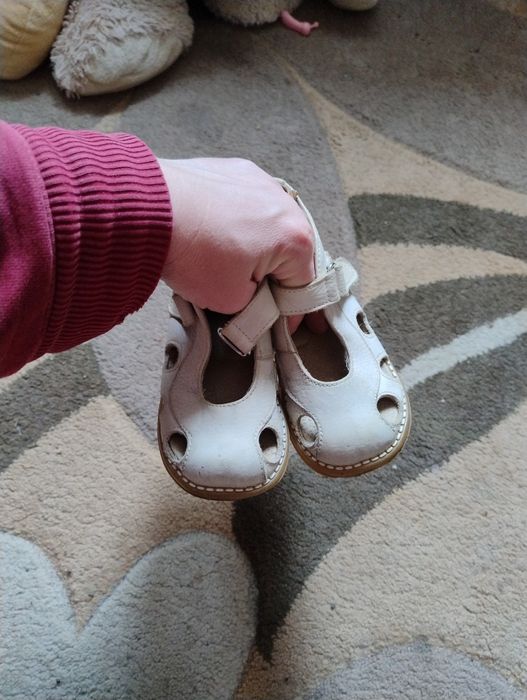 Sandale 24 pt picior pufos