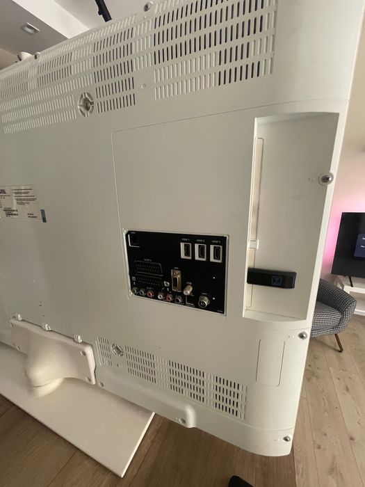 Smart Tv Vestel 106cm