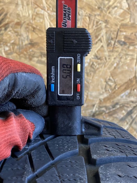 225/55/17 Дънлоп Зимни