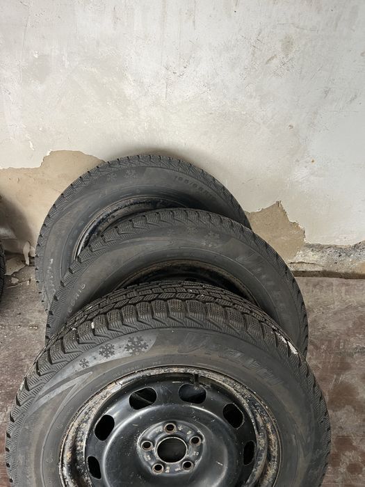 Зимние шины с дисками липучки
