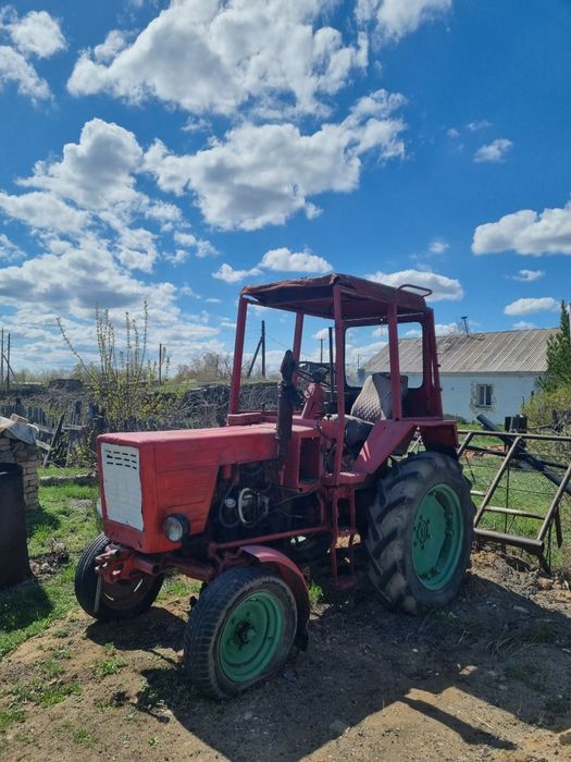 Продам 2 трактора