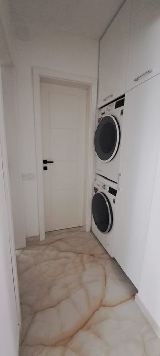 Vând apartament 3 camere super finisat, Micro 1