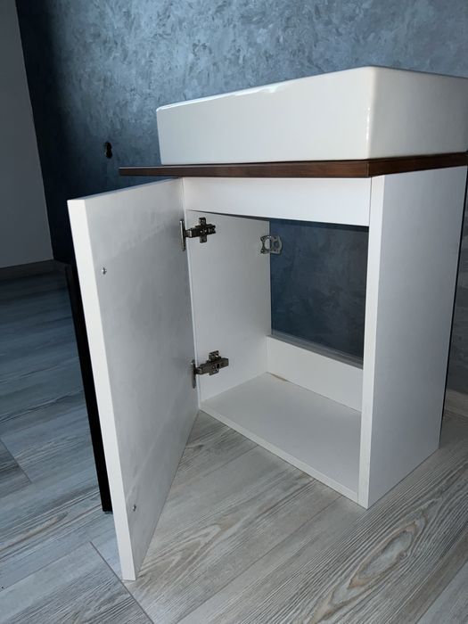 шкаф за баня