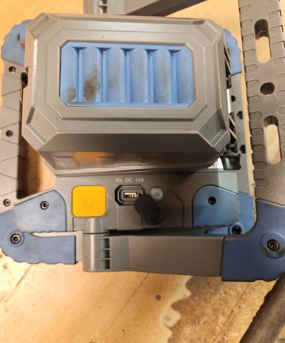 Vand bec cu led pe baterie