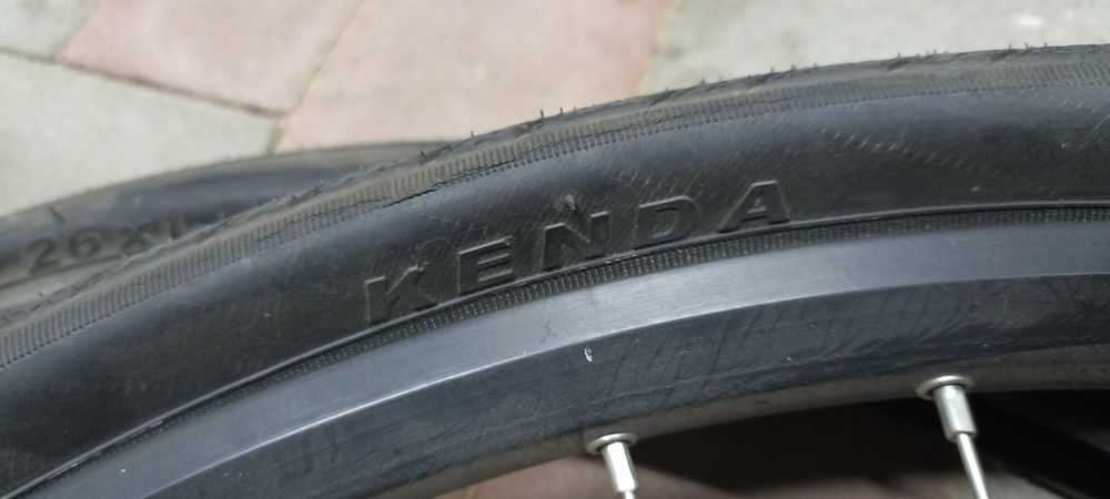 Колесо на велосипед покрышка