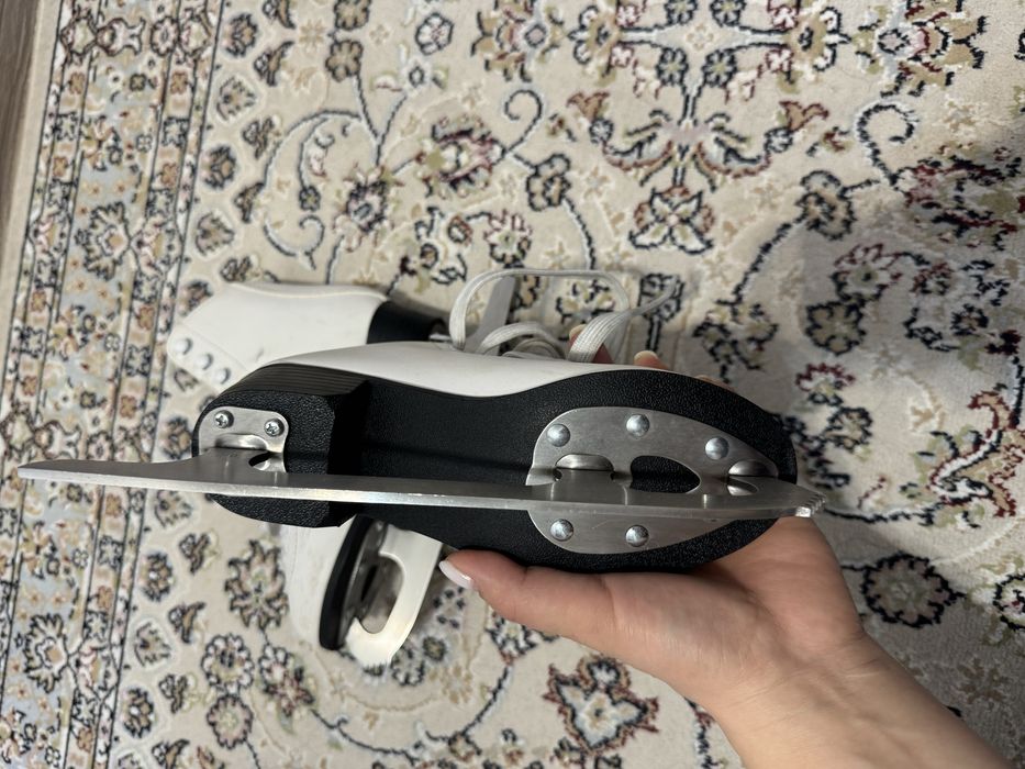 Продам коньки Nordway Nicole