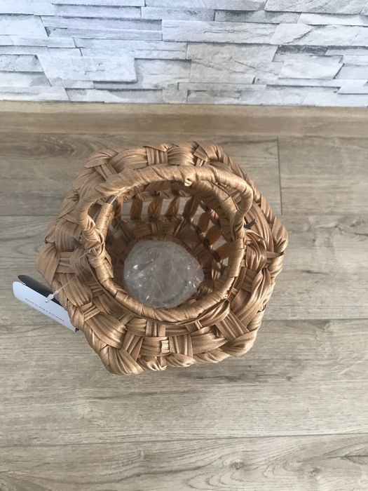 Продавам чисто нов свещник