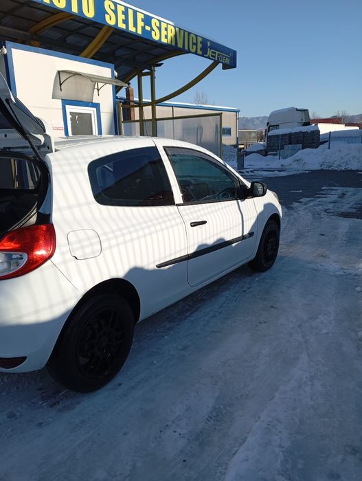 Vând mașina second-hand