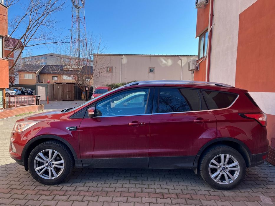 Ford Kuga Unic proprietar , anvelope noi, distributie schimbata recent ,