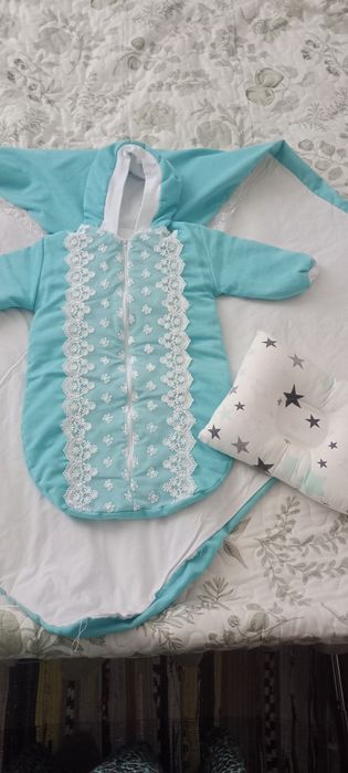 Продам комбезы и конверт