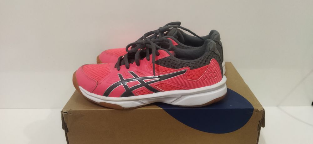 Маратонки Asics за волейбол