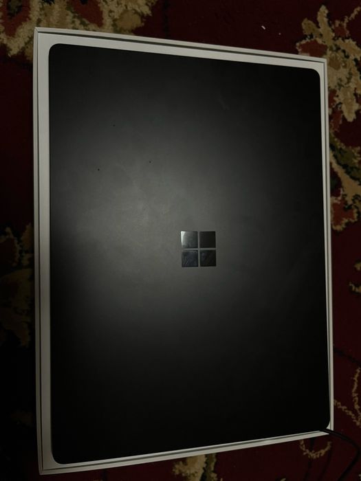 Microsoft Surface Laptop