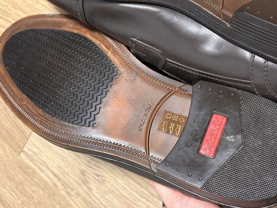 Продаю мужскую кожаную обувь