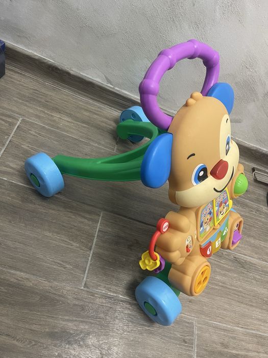 Antemergator cu activități Fisher Price