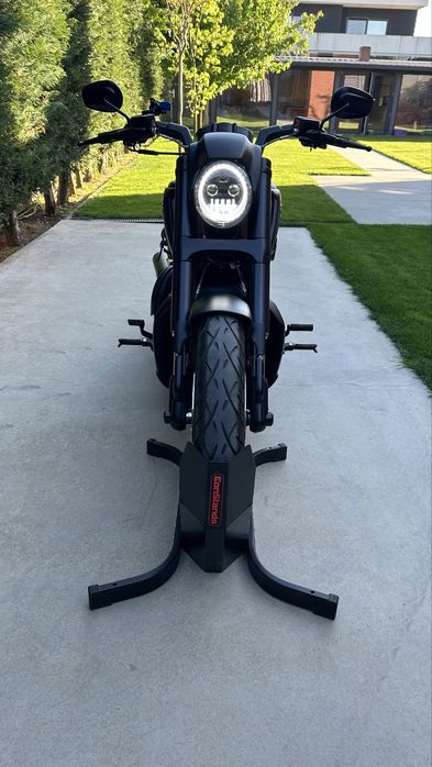 Harley Davidson VRSCF V Rod Muscle 2014, prima inmatriculare 2016, 14.720 km, customizata complet, 19000 euro