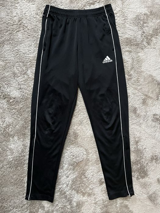 Мъжки долнища Адидас,Найк