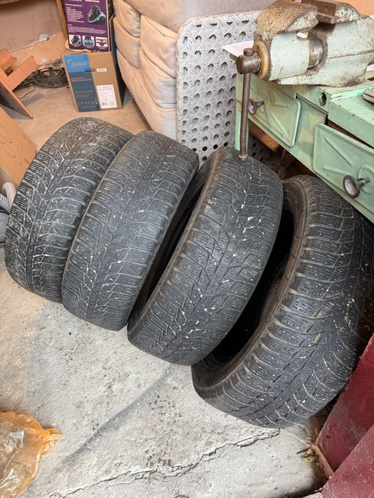 Продам зимние шины 225/60/17 Triangle