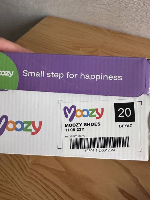 Продам сандалики Moozy