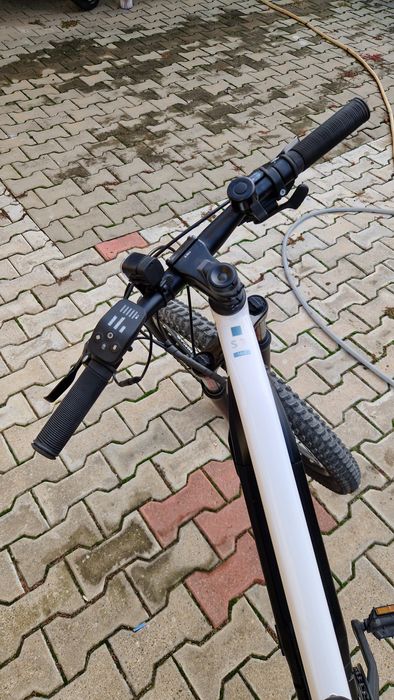 Bicicleta electrica rockrider st 100