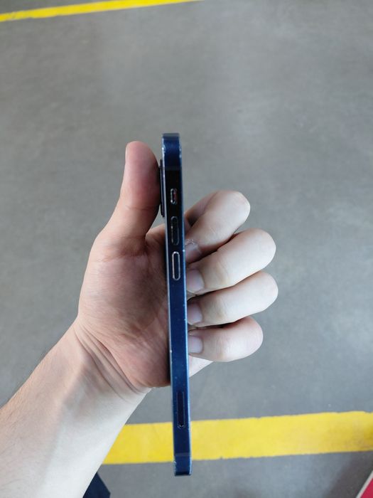 Iphone 12.  Iphone 12