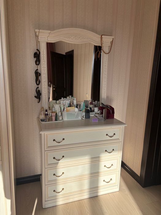 Спальный гарнитур