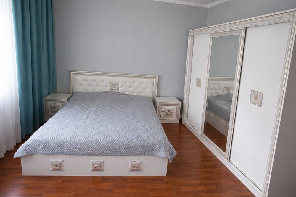 Продам спальни гарнитур