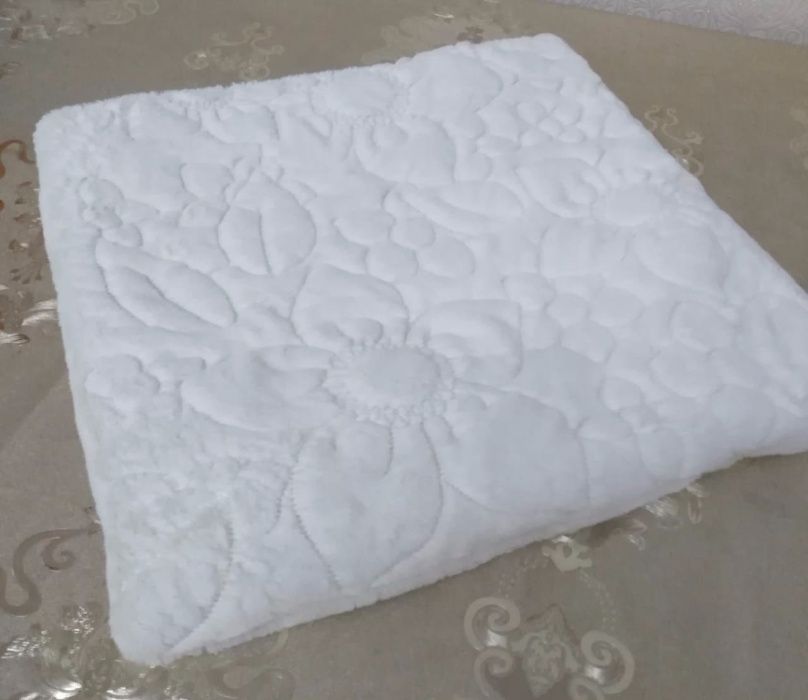 Пледы для углового дивана