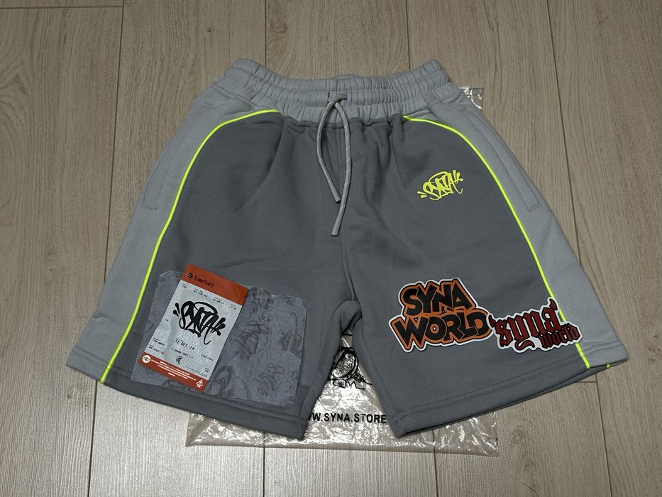 Syna World Team Pipe shorts - Grey/Volt Green