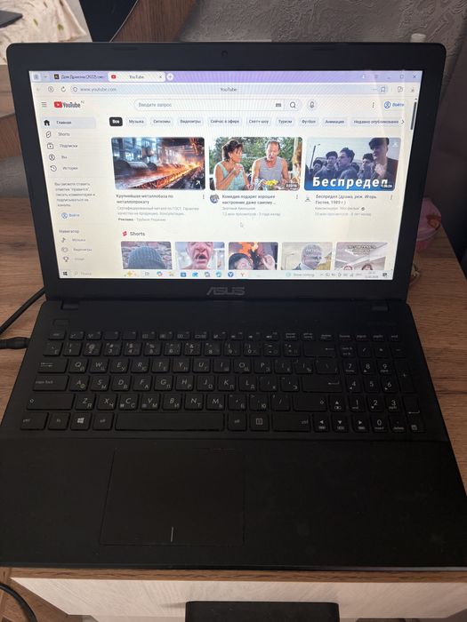 Продам хороший  ноутбук работает  от сети