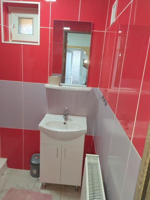 Închiriez o camera la casa