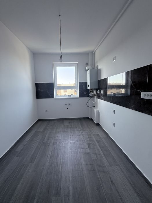 Direct proprietar, ap. 2 camere si parcare exterioara inclusa