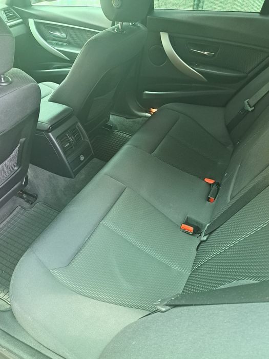 Vand BMW 316  anul 2014.