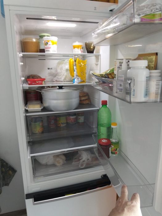 Продам новый холодильник