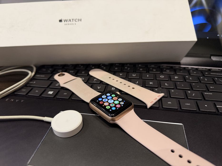 Apple Watch 3 Gold Aluminum