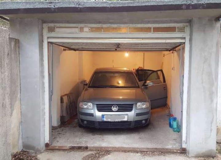 Închiriez garaj sp 20mp  pentru diferite activități  sau pentru depozitare 950 negociabil