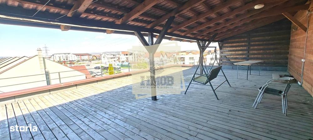 Apartament 3 camere terasa 80 mp si  curte 145 mp zona Calea Cisnadiei