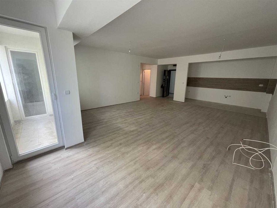 Дава се под наем Тристаен апартамент в Пловдив, Остромила - 95 кв.м за 300.9 € - Снимка #2